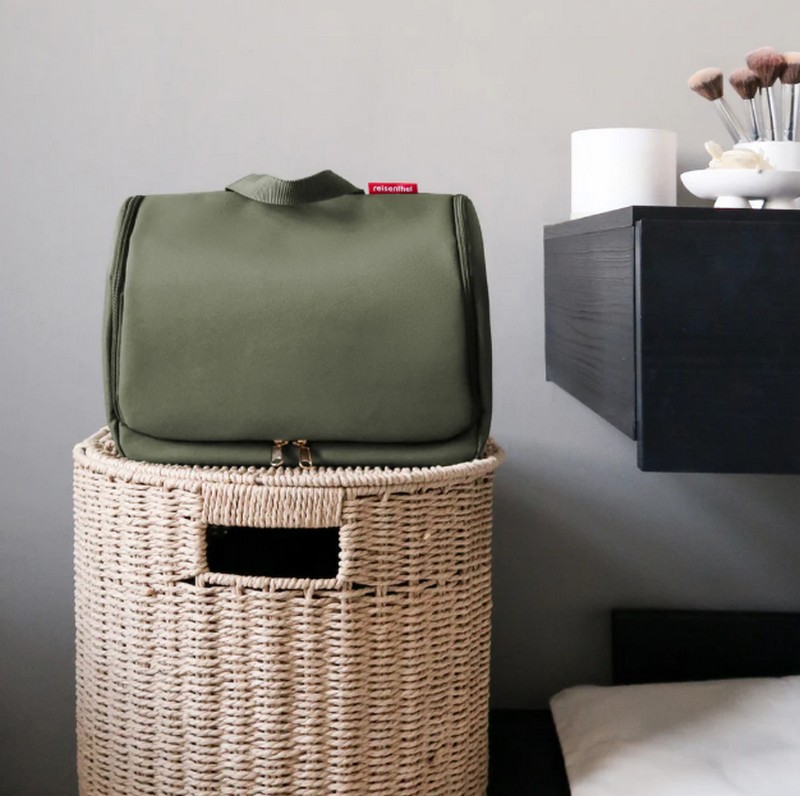 Beauty da viaggio XL verde foresta con cerniere oro, con inserti da aprire, specchio removibile e possibilità di essere appeso - il regalo ideale per viaggiatori